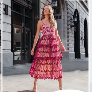 NWT Elegant Floral Crochet Lace Tiered Maxi Dress